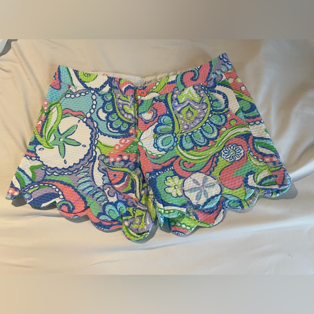 Lilly Pulitzer buttercup shorts preowned size 2